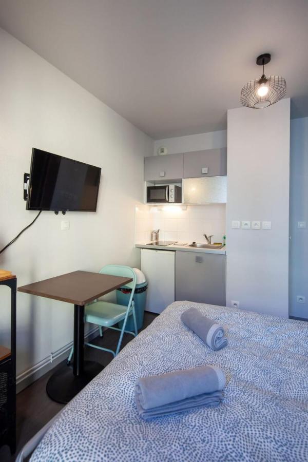 Appartamento Le Petit Hector -Studio Cosy Avec Parking -Debourg Lione Esterno foto