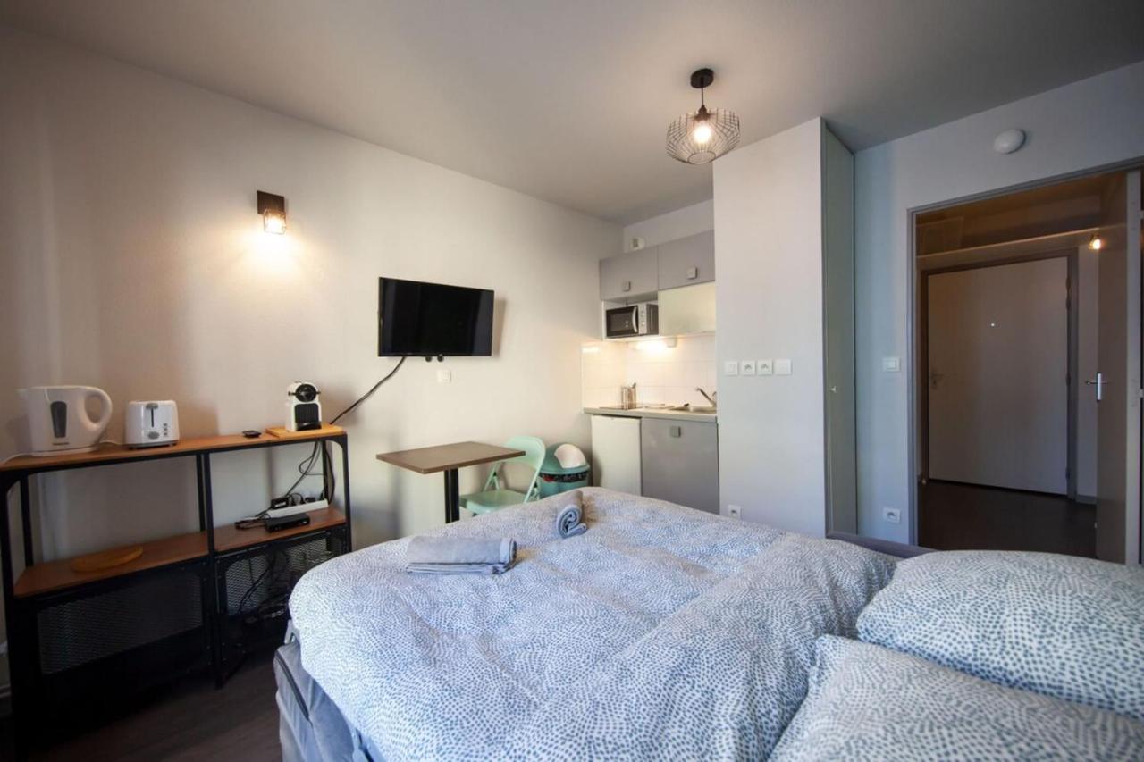 Appartamento Le Petit Hector -Studio Cosy Avec Parking -Debourg Lione Esterno foto
